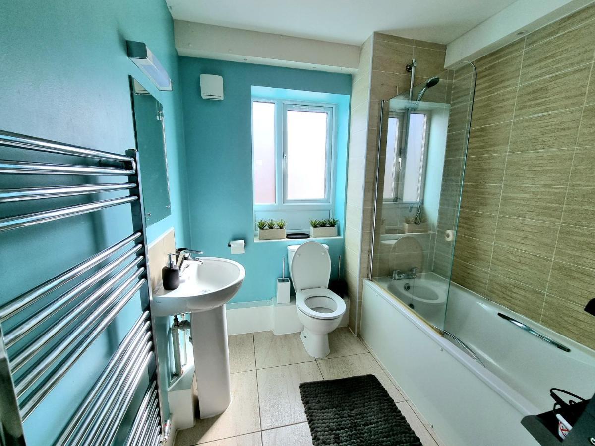 Luxury 2-Bedroom Service Apartment With Balcony Manchester Exterior photo